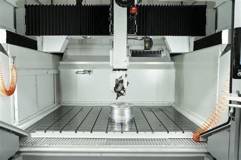 CNC obráběcí centra .